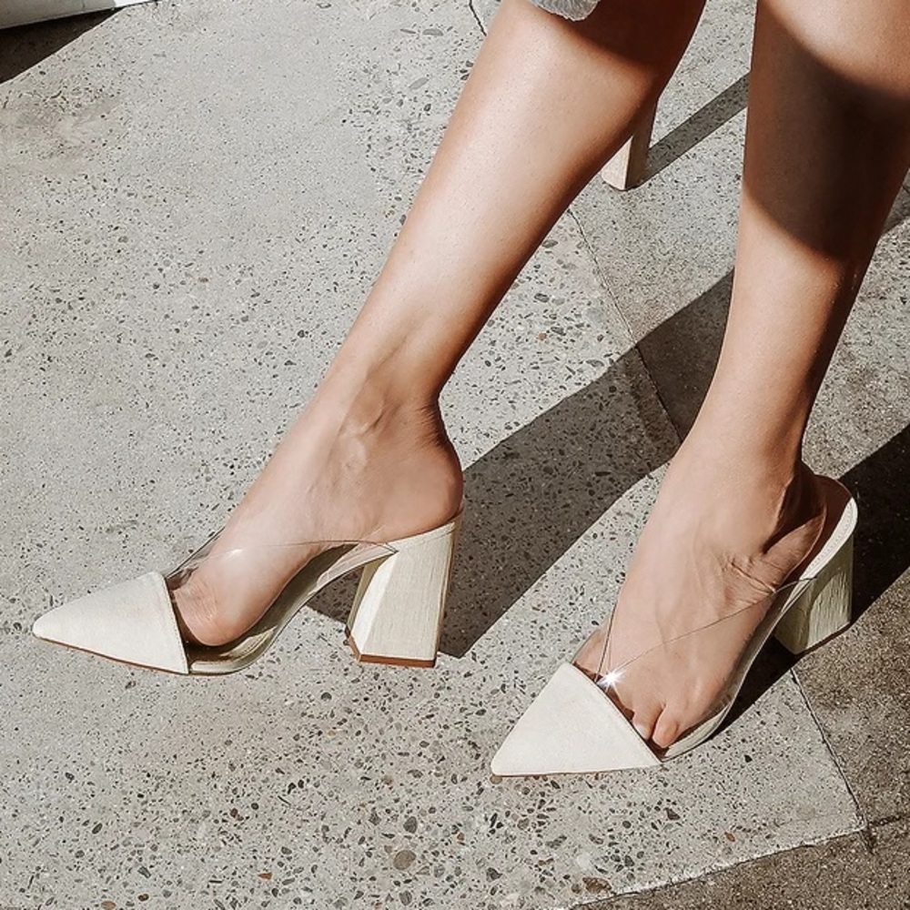 Shilo Light Natural Nude Suede Pointed-Toe Pumps NWT